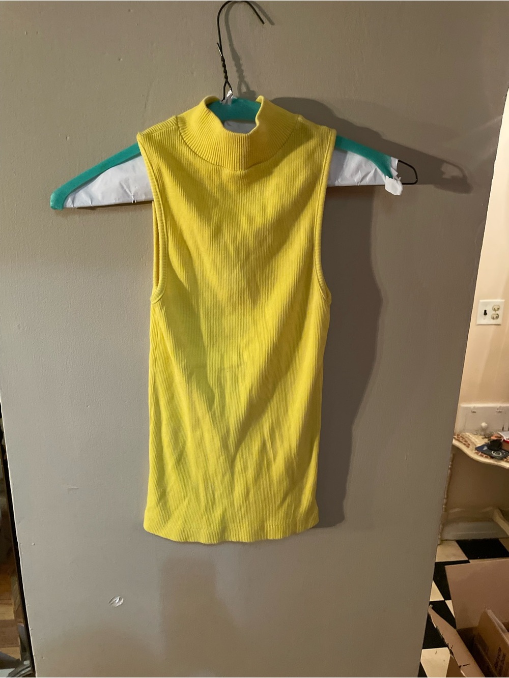 Vintage 90s Epitome Sleeveless Mock Neck Ribbed Tank Top in yellow